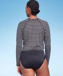 Women's UPF 50 Cropped Crewneck Long Sleeve Rash Guard - Kona Sol™ Black 7 Women's UPF 50 Cropped Crewneck Long Sleeve Rash Guard - Kona Sol™ Black -Default Template 7 GUEST 0f9c4653 fb4a 45cf b28a 3bf6fabd7c2f