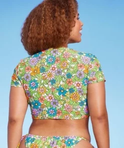 Women's Short Sleeve Zip Front Rashguard - Wild Fable™ Tropical Print